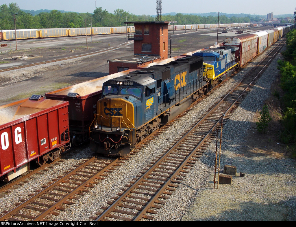 CSX 4554 and 85